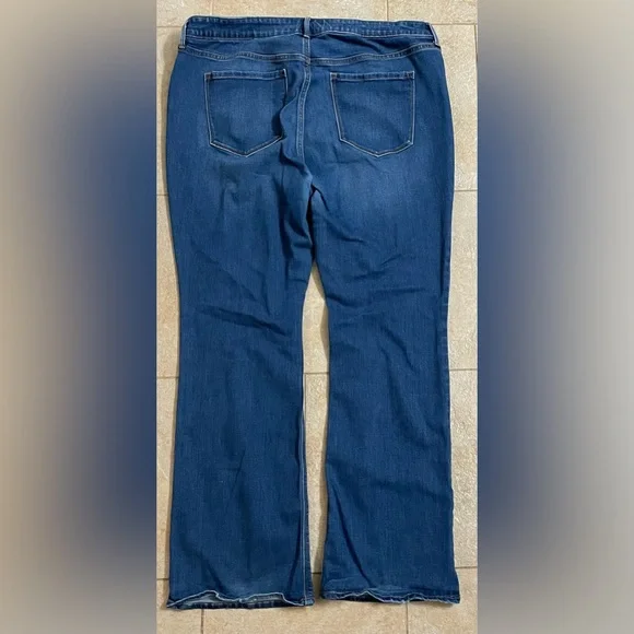 Womens Old Navy Micro Flare Blue Jeans Plus Size 18 Regular Mid Rise (38x31) - Picture 2 of 6